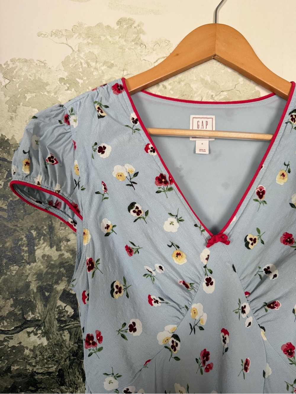 GAP / Doen Light Blue Floral Wrap Dress with Pink Trim - Picture 2 of 5